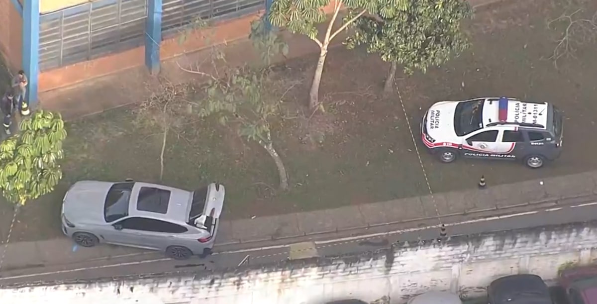 Vídeo mostra momento que DJ foge da PM, atropela homem e pula na piscina para evitar prisão