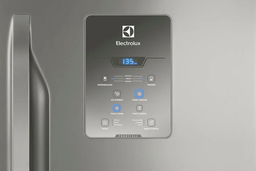 Painel digital da geladeira Elextrolux travado? descubra as causas e como resolver — Foto: Divulgação/ Electrolux