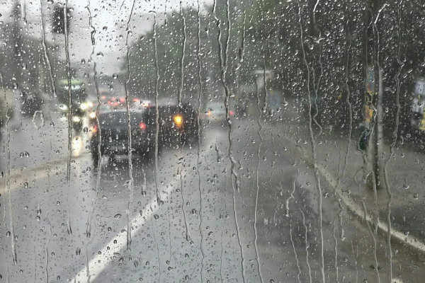 Clima: instabilidades avançam pelo centro-sul com risco de temporais