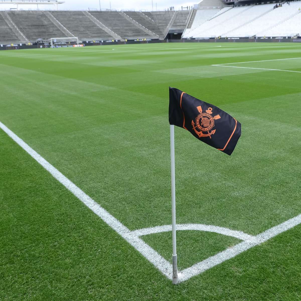 Ex-goleiro do Corinthians deve assumir comando do futebol após demissão de Marcelo Paz