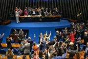 Emenda do fim da 6x1 é publicada no Diário Oficial. Prazos começam a valer