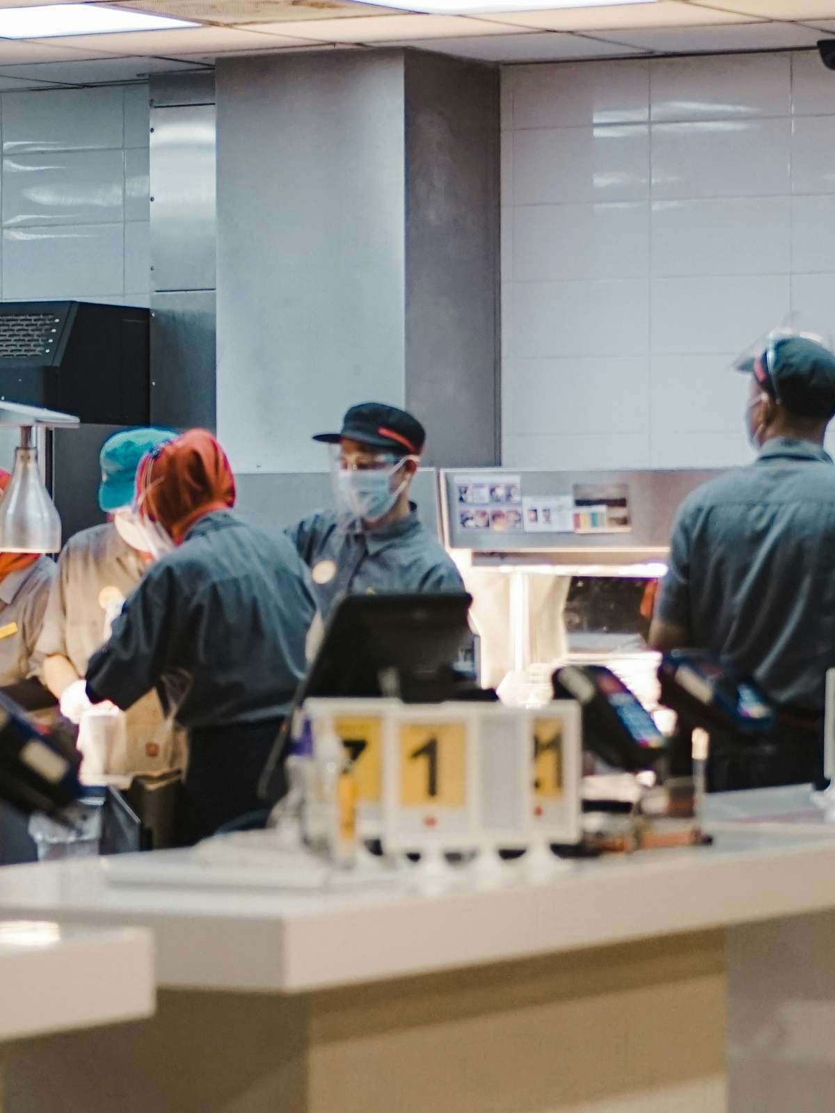 'Eu não voltaria jamais': ex-funcionário do McDonald’s relembra regime de trabalho por hora