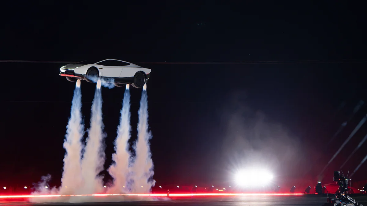 Imagem da matéria: Carro elétrico que "voa"? Tesla apresenta novo Roadster com jatos de gás e manobras no ar