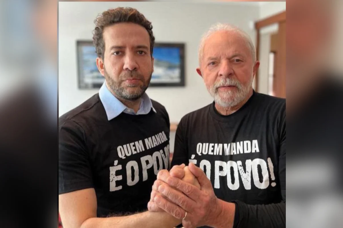 Janones adota tática bolsonarista no WhatsApp para tentar ajudar Lula