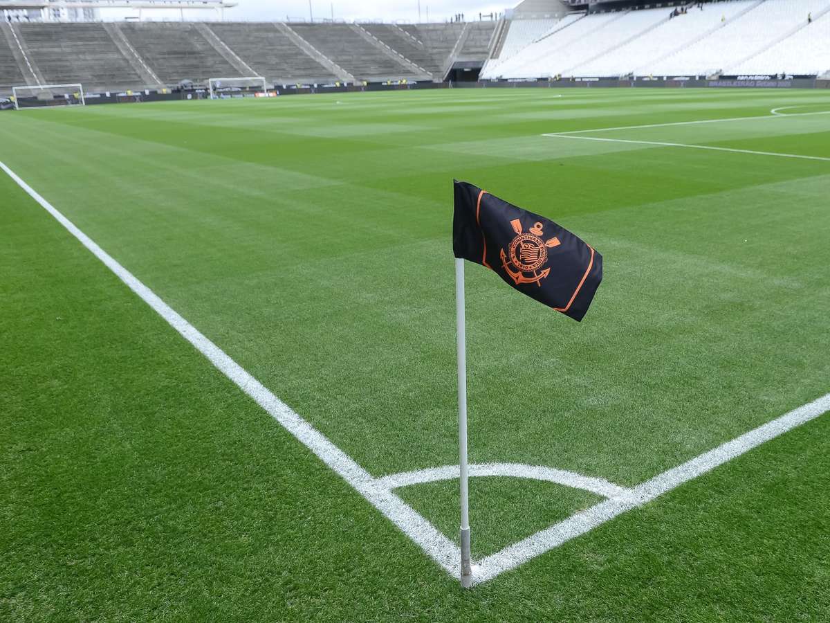 Ex-goleiro do Corinthians deve assumir comando do futebol após demissão de Marcelo Paz